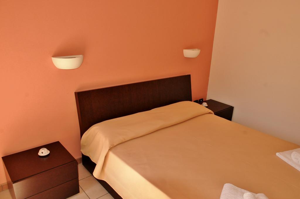 Hotel Rasula Alta 格拉维纳迪卡塔尼亚 外观 照片