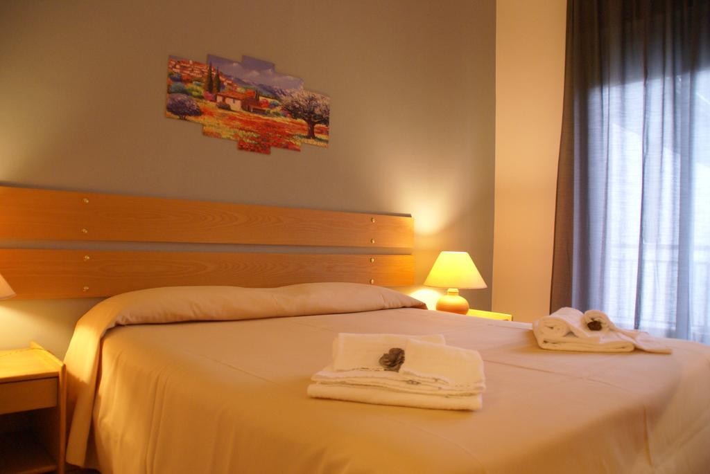 Hotel Rasula Alta 格拉维纳迪卡塔尼亚 外观 照片